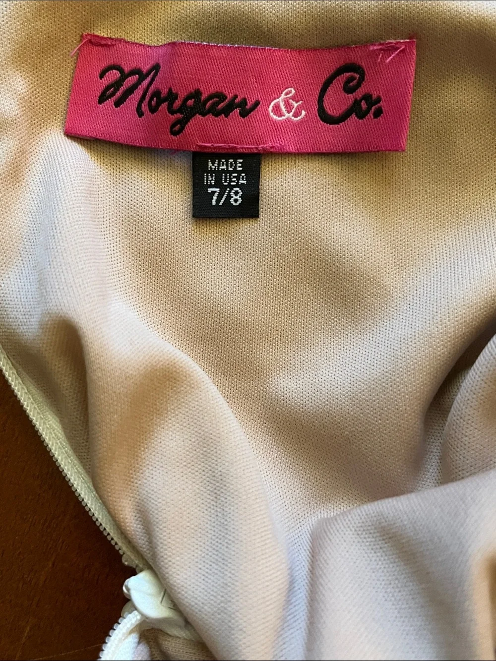 Ivory Lace Open-Back Dress, sequins. Morgan & Co. Stretchy. Bridal shower. S-M - Picture 7 of 12